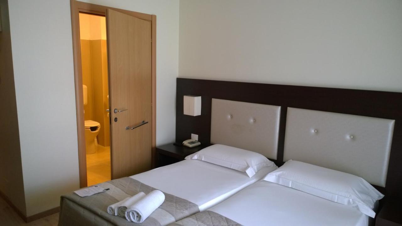 Hotel Executive Siena Esterno foto