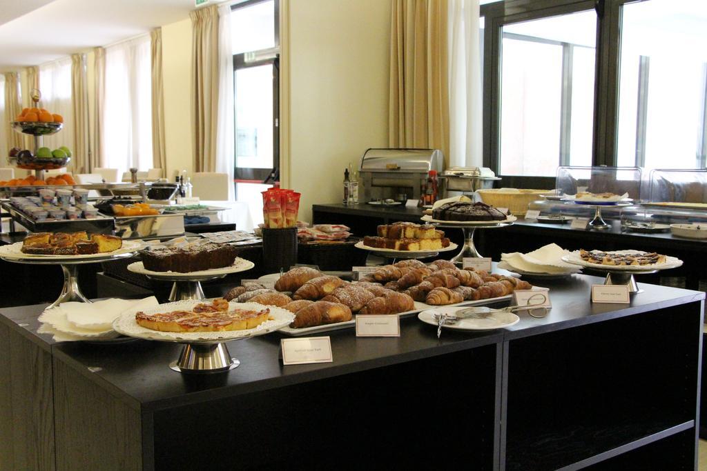 Hotel Executive Siena Esterno foto
